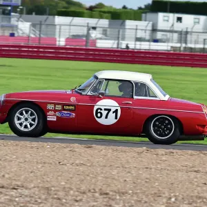 CM34 1767 Gavin Crawford, MG B Roadster