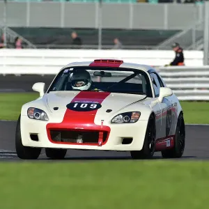 CM34 2281 Print: A photograph of a Honda S2000 racing at Silverstone CM34 2281 Print: A photograph of a Honda S2000 racing at Silverstone