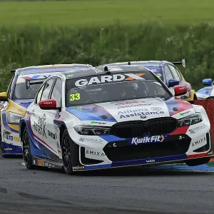 CM34 8288 Adam Morgan, BMW 330e M Sport, Team BMW CM34 8288 Adam Morgan, BMW 330e M Sport, Team BMW