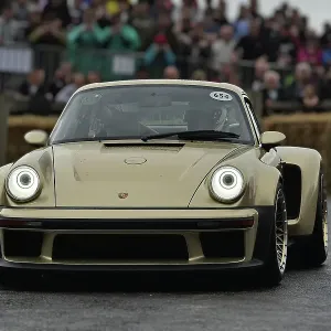 CM34 9800 Marino Franchitti, Mazen Fawaz, Porsche 911 reimagined by Singer, Dynamics and Lightweighting Study - Turbo CM34 9800 Marino Franchitti, Mazen Fawaz, Porsche 911 reimagined by Singer, Dynamics and Lightweighting Study - Turbo