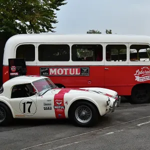CM35 1783 Motul AC Cobra and racing laboratory bus