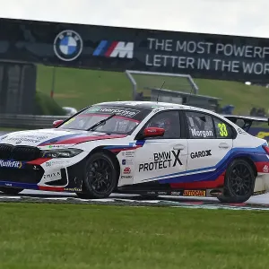 CM35 6490 Adam Morgan, BMW 330e M Sport, Team BMW CM35 6490 Adam Morgan, BMW 330e M Sport, Team BMW