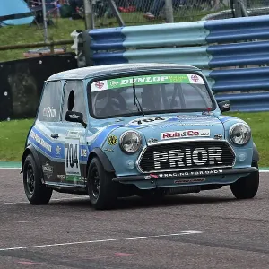 Dunlop Mini Se7en Challenge Print at Thruxton Circuit Dunlop Mini Se7en Challenge Print at Thruxton Circuit