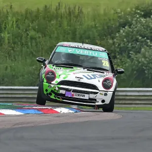 CM35 7614 Callum Eason, MINI Cooper R50, Performance Tek Racing CM35 7614 Callum Eason, MINI Cooper R50, Performance Tek Racing