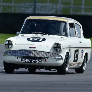 CM35 8719 Ford Anglia 105E Print CM35 8719 Ford Anglia 105E Print