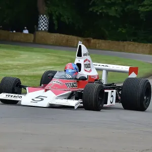CM35 9796 Emerson Fittipaldi, McLaren-Cosworth M23-5 CM35 9796 Emerson Fittipaldi, McLaren-Cosworth M23-5