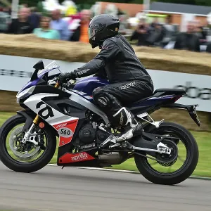 CM35 9849 Aprilia RS 600