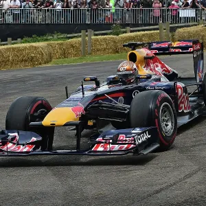CM36 0664 Daniel Ricciardo, Red Bull Racing-Renault RB7 CM36 0664 Daniel Ricciardo, Red Bull Racing-Renault RB7