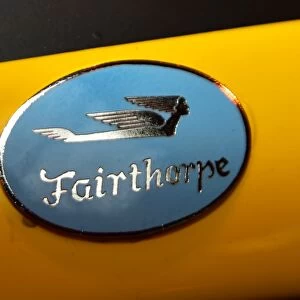 CM5 8121 Fairthorpe cars, emblem