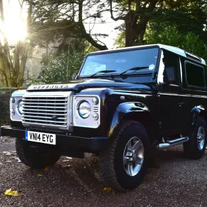 CM5 8258 Land Rover Defender 90, Station Wagon CM5 8258 Land Rover Defender 90, Station Wagon