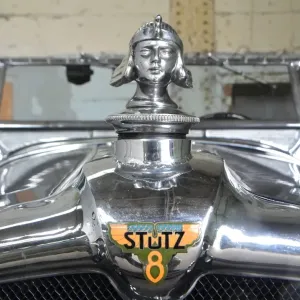 CM8 5878 Sun God, Ra, and Stutz 8 emblem CM8 5878 Sun God, Ra, and Stutz 8 emblem