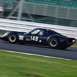 Silverstone Classic 2015 Print: Martin Hunt, Andrew Hall in Chevron B8 Silverstone Classic 2015 Print: Martin Hunt, Andrew Hall in Chevron B8