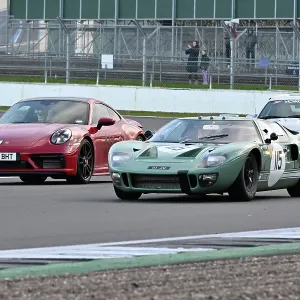 CZ1_1009 Jason Wright, Ford GT40, Roger Tushingham, Porsche Carrera GTS.jpg CZ1_1009 Jason Wright, Ford GT40, Roger Tushingham, Porsche Carrera GTS.jpg
