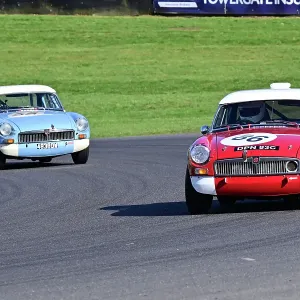 CZ1_3871 Simon Cripps, MG B Roadster.jpg