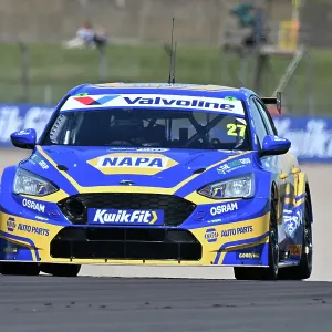 CZ2_1614 Dan Cammish, Ford Focus ST, NAPA Racing UK.jpg CZ2_1614 Dan Cammish, Ford Focus ST, NAPA Racing UK.jpg