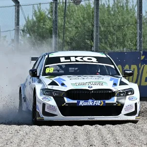 CZ2_1834 Charles Rainford, BMW 330i M Sport, LKQ Euro Car Parts Racing with WSR-2.jpg CZ2_1834 Charles Rainford, BMW 330i M Sport, LKQ Euro Car Parts Racing with WSR-2.jpg