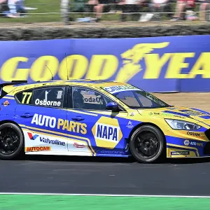 CZ2_3940 Sam Osborne, Ford Focus ST, NAPA Racing UK.jpg