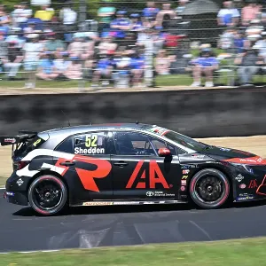 CZ2_3994 Gordon Shedden, Toyota Corolla GR Sport, Toyota Gazoo Racing with IAA.jpg