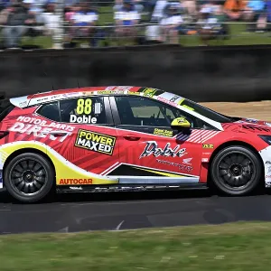 CZ2_4025 Mikey Doble, Vauxhall Astra, Motor Parts Direct with Power Maxed Racing.jpg