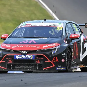 CZ2_4644 Gordon Shedden, Toyota Corolla GR Sport, Toyota Gazoo Racing with IAA.jpg