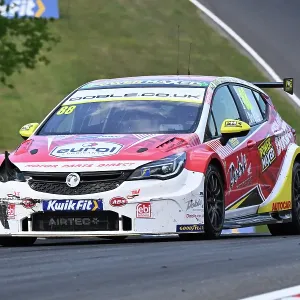CZ2_4712 Mikey Doble, Vauxhall Astra, Motor Parts Direct with Power Maxed Racing.jpg