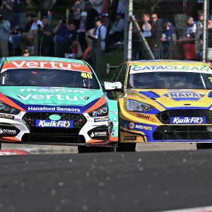 CZ2_5611 Tom Ingram, Hyundai i30N, Team Vertu, Daniel Rowbottom, Ford Focus ST, NAPA Racing UK.jpg CZ2_5611 Tom Ingram, Hyundai i30N, Team Vertu, Daniel Rowbottom, Ford Focus ST, NAPA Racing UK.jpg
