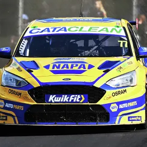 CZ2_5670 Sam Osborne, Ford Focus ST, NAPA Racing UK.jpg CZ2_5670 Sam Osborne, Ford Focus ST, NAPA Racing UK.jpg