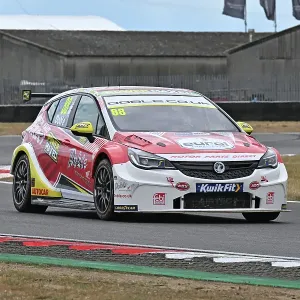 CZ2_5905 Mikey Doble, Vauxhall Astra, Motor Parts Direct with Power Maxed Racing.jpg