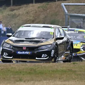 CZ2_6767 Stephen Jelley, Honda Civic Type R, One Motorsport.jpg CZ2_6767 Stephen Jelley, Honda Civic Type R, One Motorsport.jpg