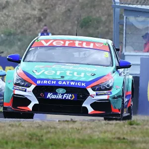 CZ2_6806 Tom Chilton, Hyundai i30N, Team Vertu.jpg CZ2_6806 Tom Chilton, Hyundai i30N, Team Vertu.jpg