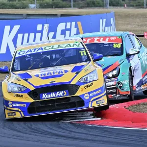 CZ2_7419 Sam Osborne, Ford Focus ST, NAPA Racing UK.jpg