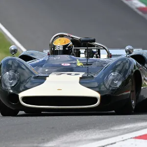 CZ2_8474 Steve Seaman, Andrew Newall, Lola T70 Mk2 Spyder.jpg CZ2_8474 Steve Seaman, Andrew Newall, Lola T70 Mk2 Spyder.jpg