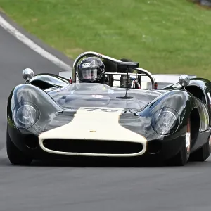 CZ2_8502 Steve Seaman, Andrew Newall, Lola T70 Mk2 Spyder.jpg CZ2_8502 Steve Seaman, Andrew Newall, Lola T70 Mk2 Spyder.jpg