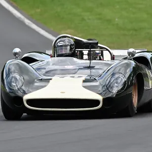 CZ2_8507 Steve Seaman, Andrew Newall, Lola T70 Mk2 Spyder.jpg CZ2_8507 Steve Seaman, Andrew Newall, Lola T70 Mk2 Spyder.jpg