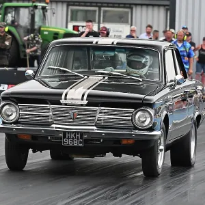 CZ2_9054 Rob Cawthorne, Plymouth Valiant.jpg CZ2_9054 Rob Cawthorne, Plymouth Valiant.jpg