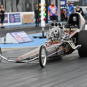 CZ2_9301 Brian Watson, slingshot dragster, O Black Betty.jpg CZ2_9301 Brian Watson, slingshot dragster, O Black Betty.jpg