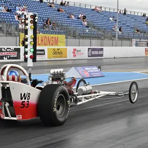 CZ3_0043 Gavin Meanley, slingshot dragster, The Charles Bang Special.jpg CZ3_0043 Gavin Meanley, slingshot dragster, The Charles Bang Special.jpg
