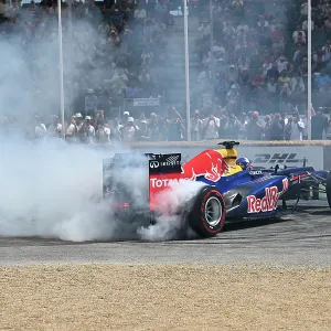 CZ3_0605 David Coulthard, Red Bull Racing-Renault RB8.jpg CZ3_0605 David Coulthard, Red Bull Racing-Renault RB8.jpg