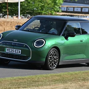 CZ3_2030 MINI S.jpg CZ3_2030 MINI S.jpg
