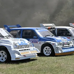 CZ3_2289 A brace of Metro 6R4's.jpg