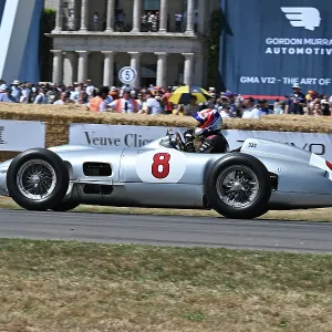 CZ3_2327 Bernd Maylander, Mercedes-Benz W196.jpg CZ3_2327 Bernd Maylander, Mercedes-Benz W196.jpg