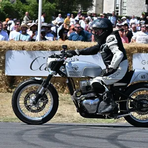 CZ3_2477 Royal Enfield Shotgun 650, Sawn Off Shotgun, Medazza Custom Motorcycles.jpg CZ3_2477 Royal Enfield Shotgun 650, Sawn Off Shotgun, Medazza Custom Motorcycles.jpg