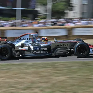 CZ3_2583 Karun Chandhok, McLaren MP4-21.jpg CZ3_2583 Karun Chandhok, McLaren MP4-21.jpg