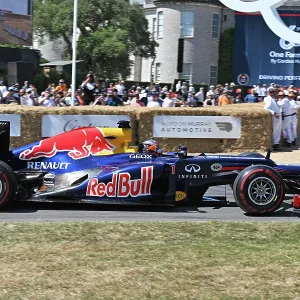 CZ3_2804 Patrick Friesacher, Red Bull Racing-Renault RB8.jpg CZ3_2804 Patrick Friesacher, Red Bull Racing-Renault RB8.jpg