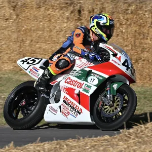 CZ3_3265 Mick Loughlin, Honda RC45.jpg CZ3_3265 Mick Loughlin, Honda RC45.jpg