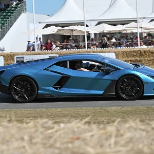 CZ3_3950 Lamborghini Revuelto.jpg CZ3_3950 Lamborghini Revuelto.jpg