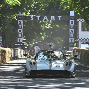 CZ3_4469 Pagani Huayra R Evo Roadster.jpg CZ3_4469 Pagani Huayra R Evo Roadster.jpg