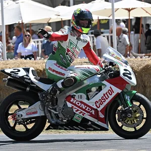 CZ3_4816 Colin Edwards, Honda VTR1000.jpg CZ3_4816 Colin Edwards, Honda VTR1000.jpg
