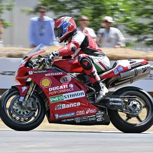 CZ3_4873 Carl Fogarty, Foggy, Ducati 996.jpg CZ3_4873 Carl Fogarty, Foggy, Ducati 996.jpg