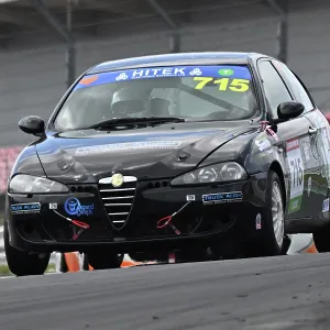 CZ3_6049 James Powell, Alfa Romeo 147.jpg